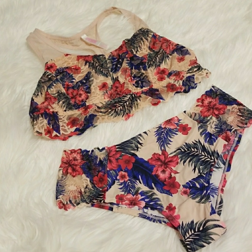 Victoria's Secret Bra and Panty Set